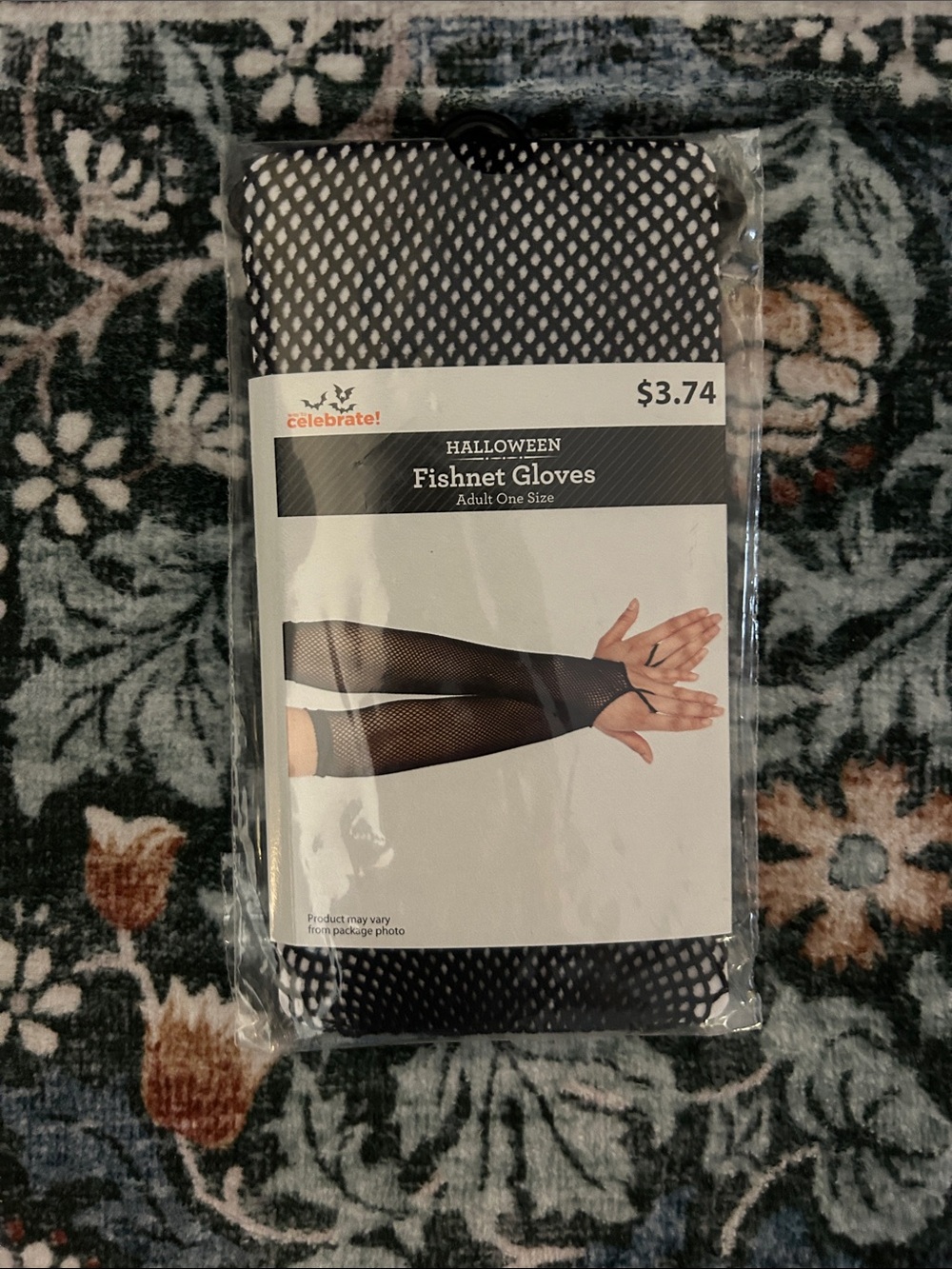 Fishnet gloves